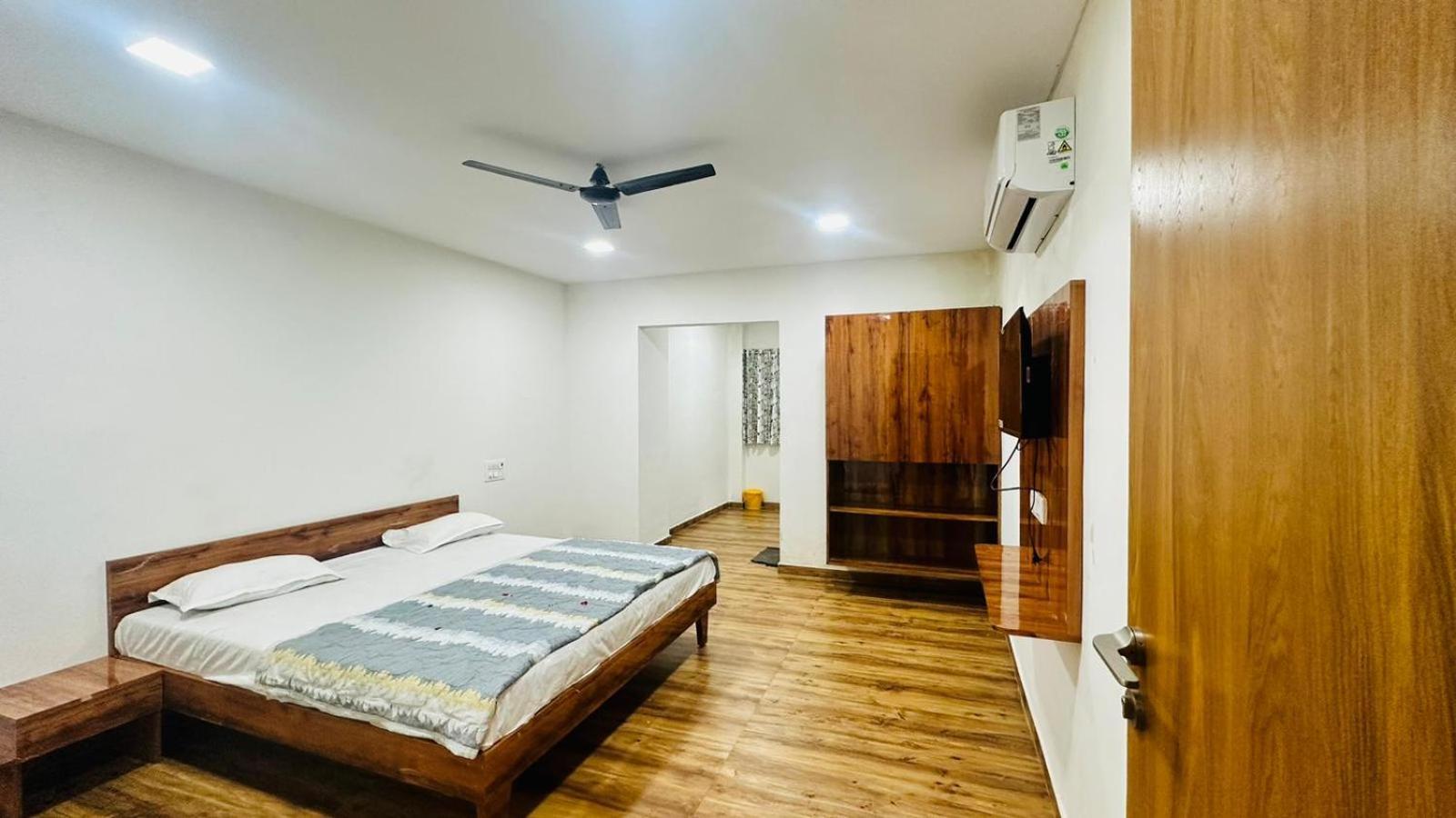 Patel Hotel & Guest House Shanor Buitenkant foto